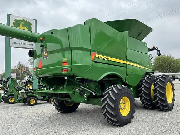 Image of John Deere S780 equipment image 2