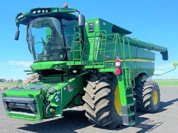 Main image John Deere S780