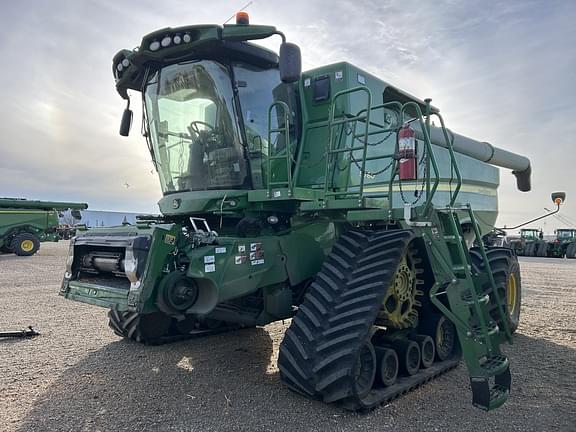 Image of John Deere S780 equipment image 2