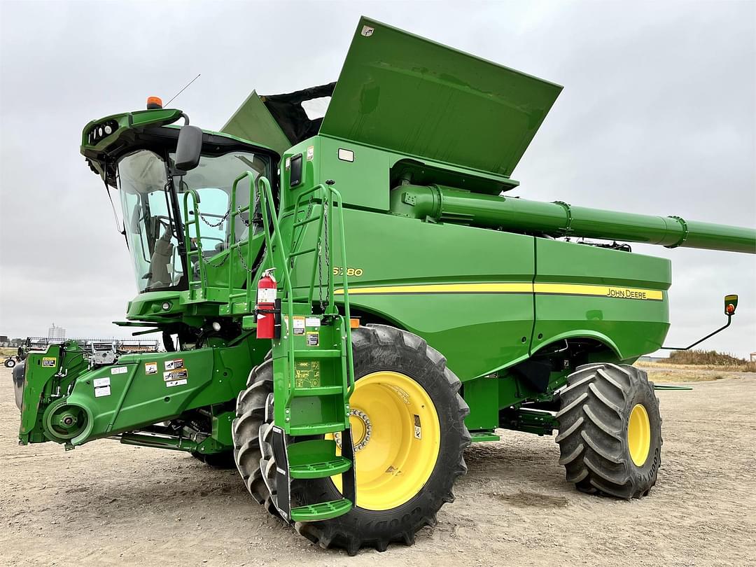 Image of John Deere S780 Primary image