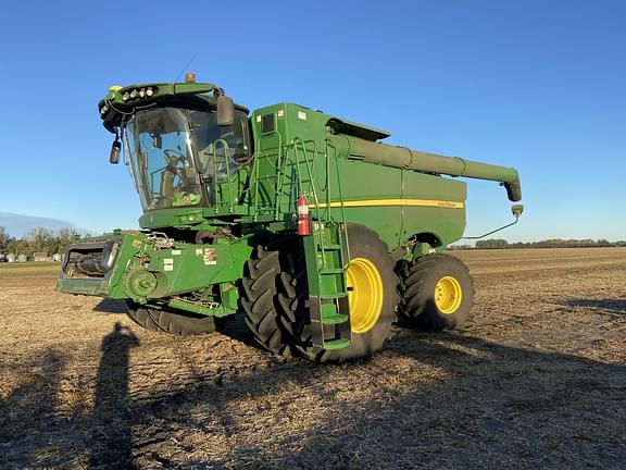 Image of John Deere S780 equipment image 4