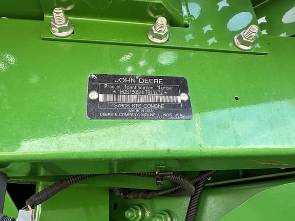 Image of John Deere S780 equipment image 1