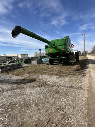 Image of John Deere S780 equipment image 4