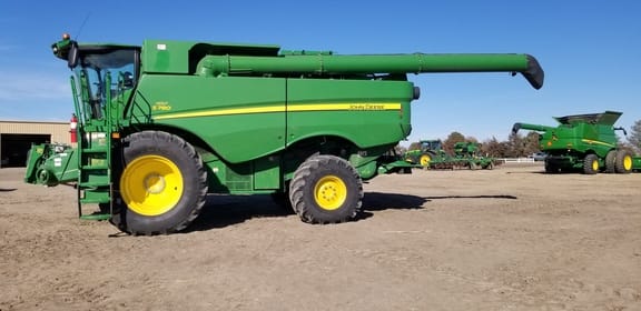 Main image John Deere S780
