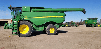 Main image John Deere S780