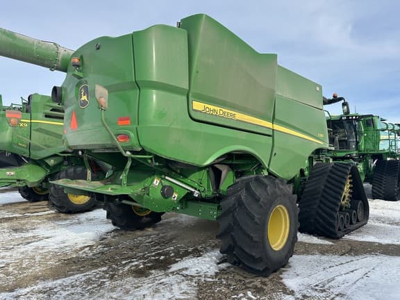 Image of John Deere S780 equipment image 4