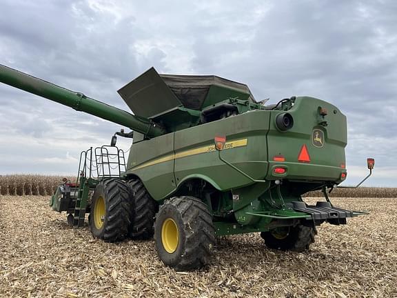 Image of John Deere S780 equipment image 4