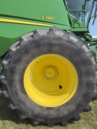 Image of John Deere S780 equipment image 1