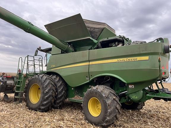 Image of John Deere S780 equipment image 2