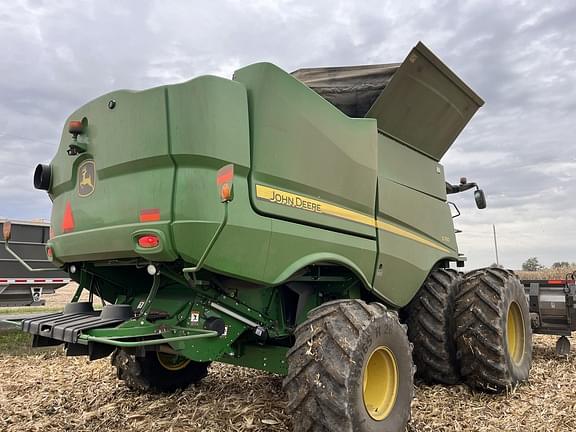 Image of John Deere S780 equipment image 3