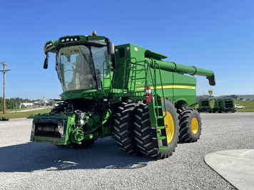 Main image John Deere S780