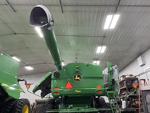 Main image John Deere S780 17