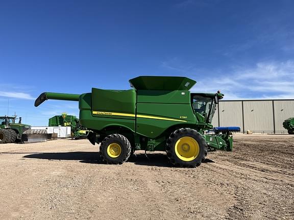 Image of John Deere S780 equipment image 3