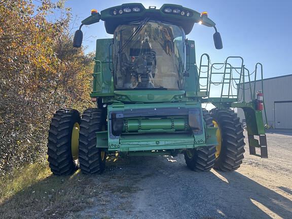 Image of John Deere S780 equipment image 1