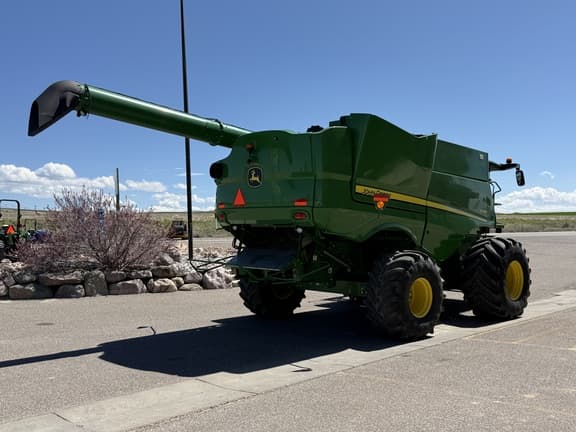 Image of John Deere S780 equipment image 4