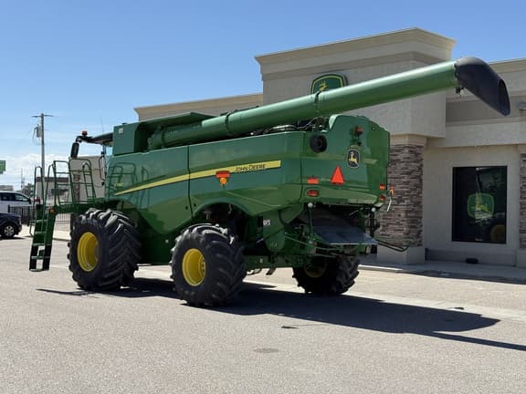 Image of John Deere S780 equipment image 2