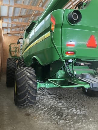 Image of John Deere S780 equipment image 1