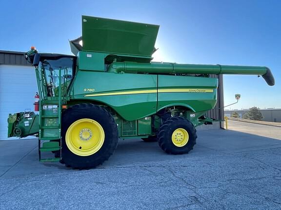Image of John Deere S780 Primary image