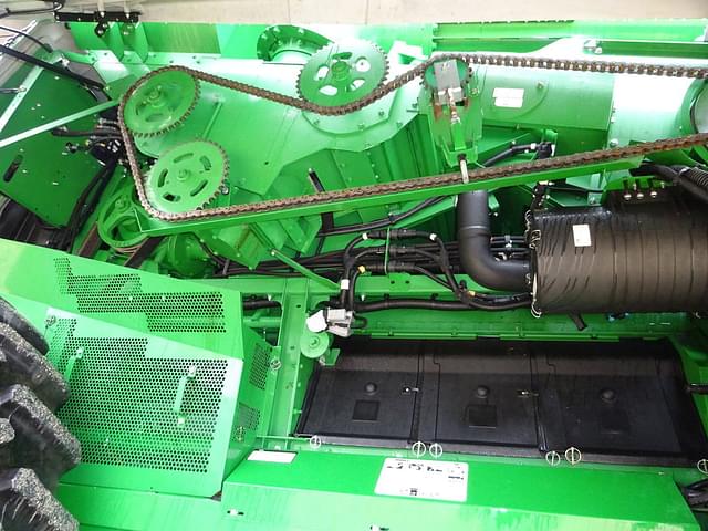 Image of John Deere S780 equipment image 4