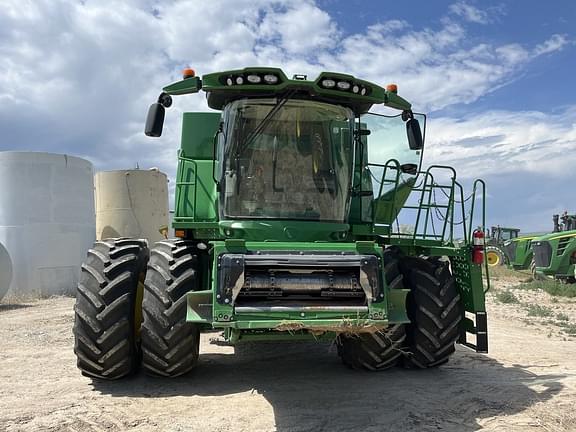 Image of John Deere S780 equipment image 1
