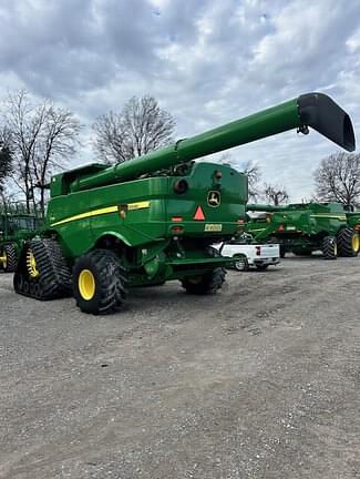 Image of John Deere S780 equipment image 4