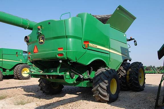 Image of John Deere S780 equipment image 2