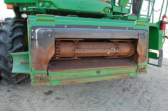 Image of John Deere S780 equipment image 1