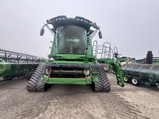 Image of John Deere S780 equipment image 4