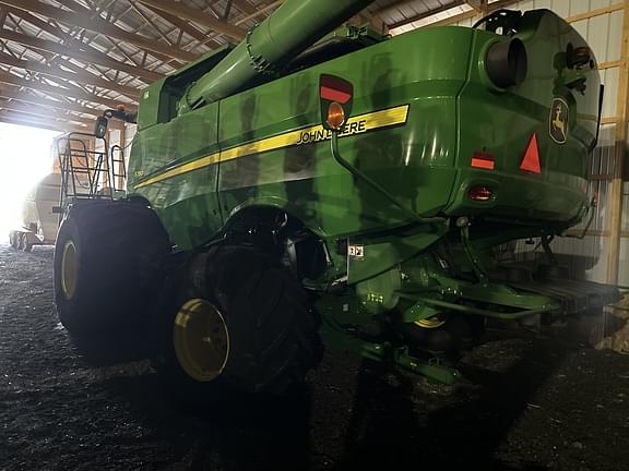 Image of John Deere S780 equipment image 1