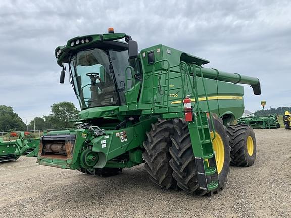 Image of John Deere S780 equipment image 1