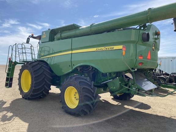 Image of John Deere S780 equipment image 1