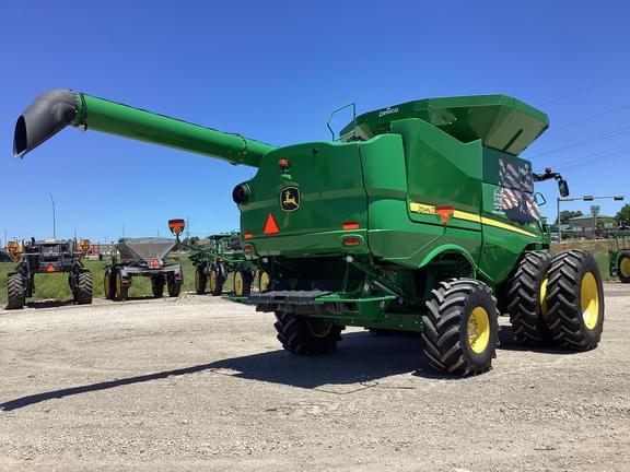 Image of John Deere S780 equipment image 3