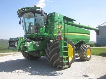 Main image John Deere S780