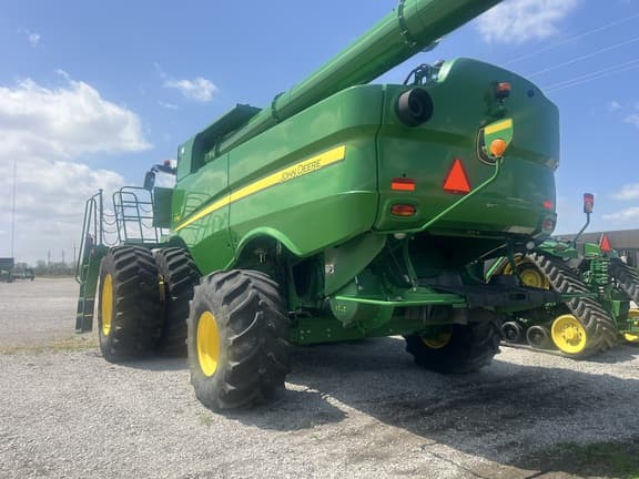 Image of John Deere S780 equipment image 3