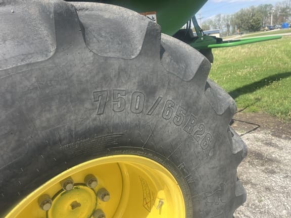 Image of John Deere S780 equipment image 4
