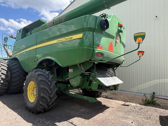 Image of John Deere S780 equipment image 2