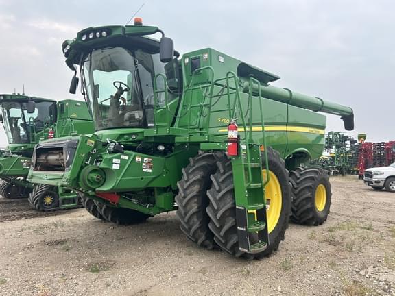 Image of John Deere S780 equipment image 1