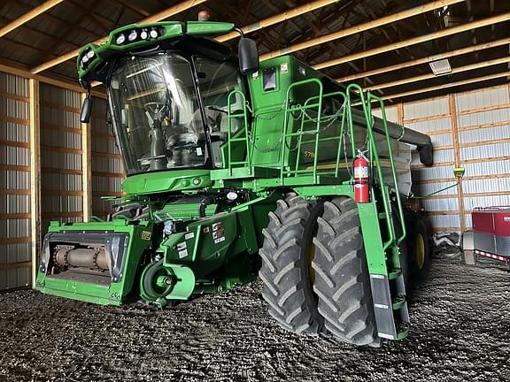 Image of John Deere S780 equipment image 1