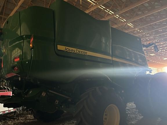 Image of John Deere S780 equipment image 2