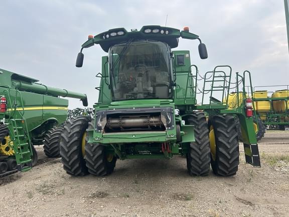 Image of John Deere S780 equipment image 2