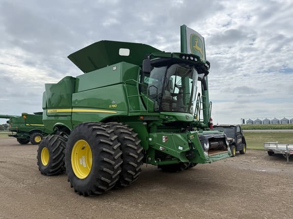 2020 John Deere S780 Equipment Image0