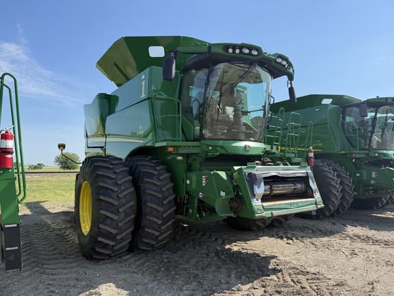 Image of John Deere S780 Primary image