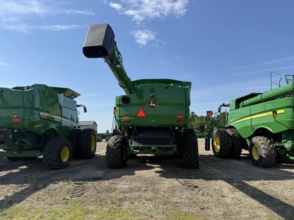 Image of John Deere S780 equipment image 3