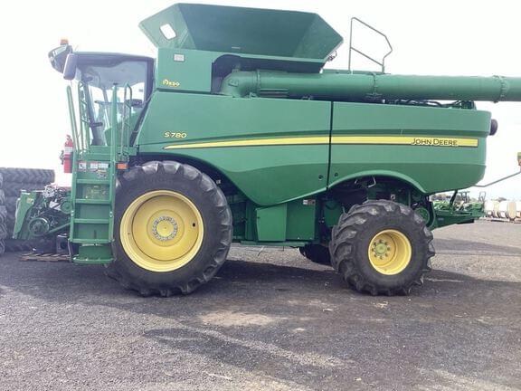 Image of John Deere S780 equipment image 2