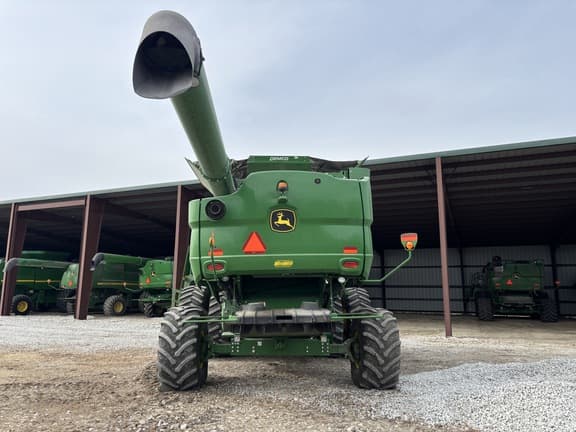 Image of John Deere S780 equipment image 4