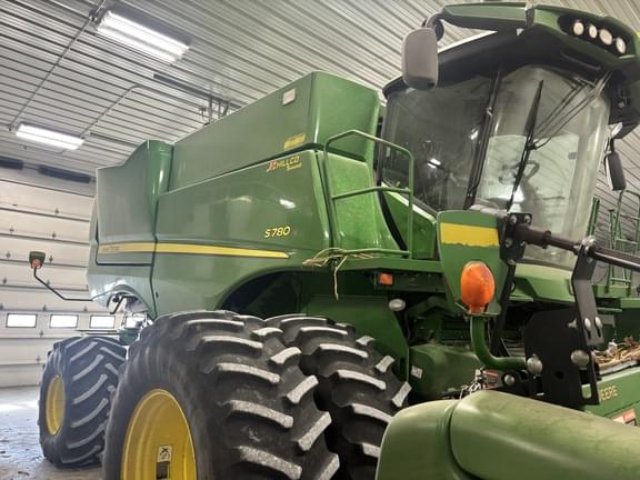 Image of John Deere S780 equipment image 2