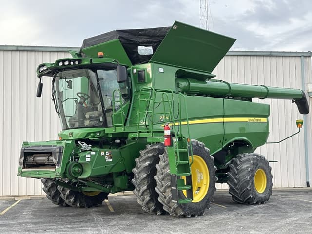 Image of John Deere S780 equipment image 1