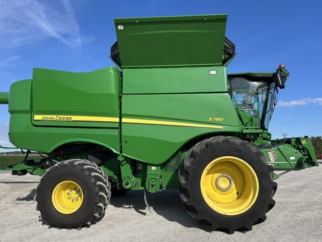 Image of John Deere S780 equipment image 3