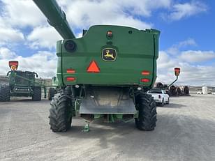 Main image John Deere S780 10