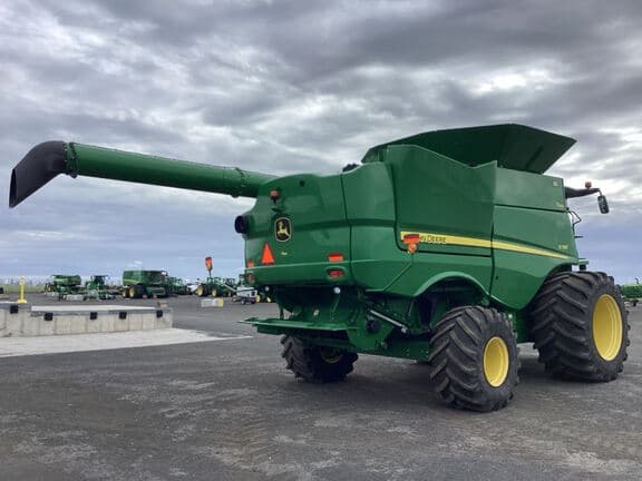 Image of John Deere S780 equipment image 4